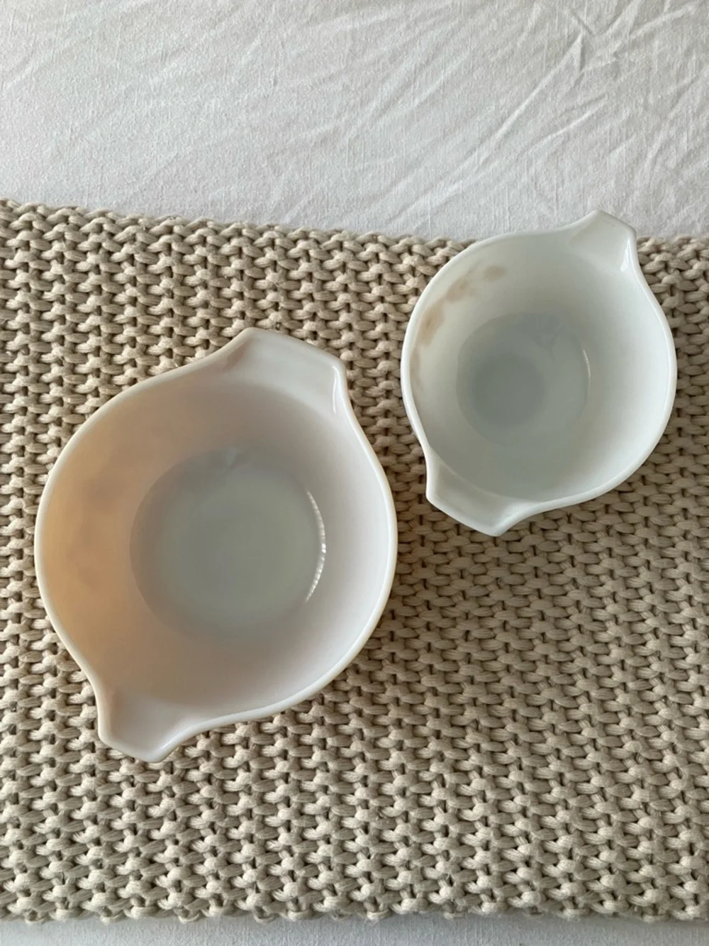 Vintage Pyrex Mixing Bowls - Picture 4 of 8